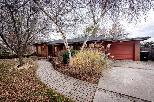 $405,000 | 2320 North Main Street, Racine, WI 53402