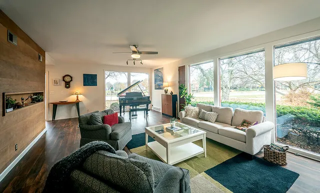 $405,000 | 2320 North Main Street, Racine, WI 53402