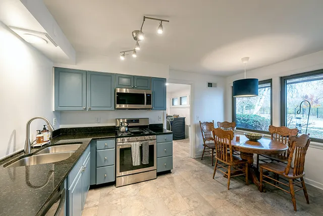 $405,000 | 2320 North Main Street, Racine, WI 53402