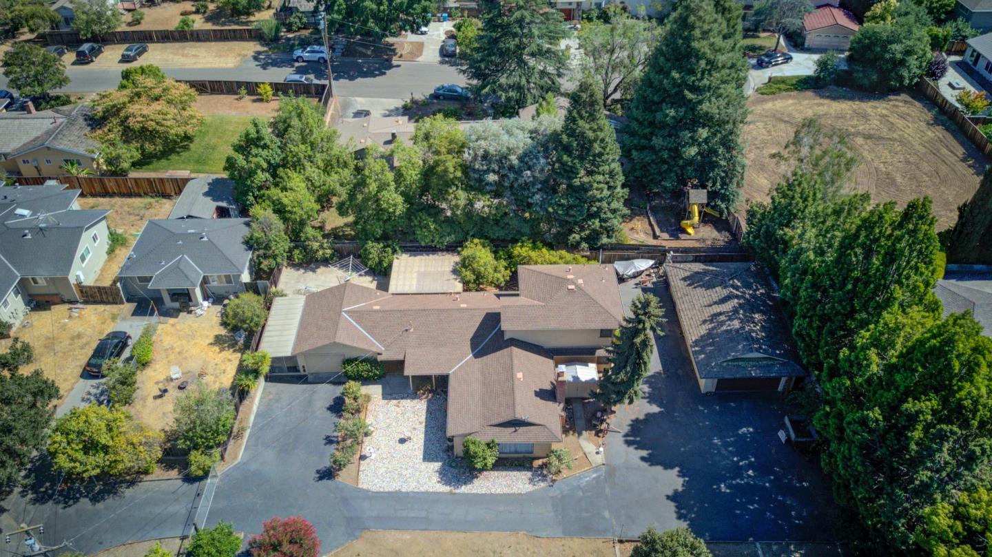 10079 Carmen Road Cupertino, CA 95014 - Photo 5 of 33 Gallery Image 5