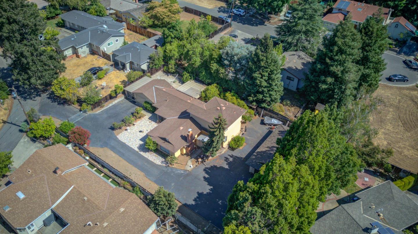 10079 Carmen Road Cupertino, CA 95014 - Photo 6 of 33 Gallery Image 6