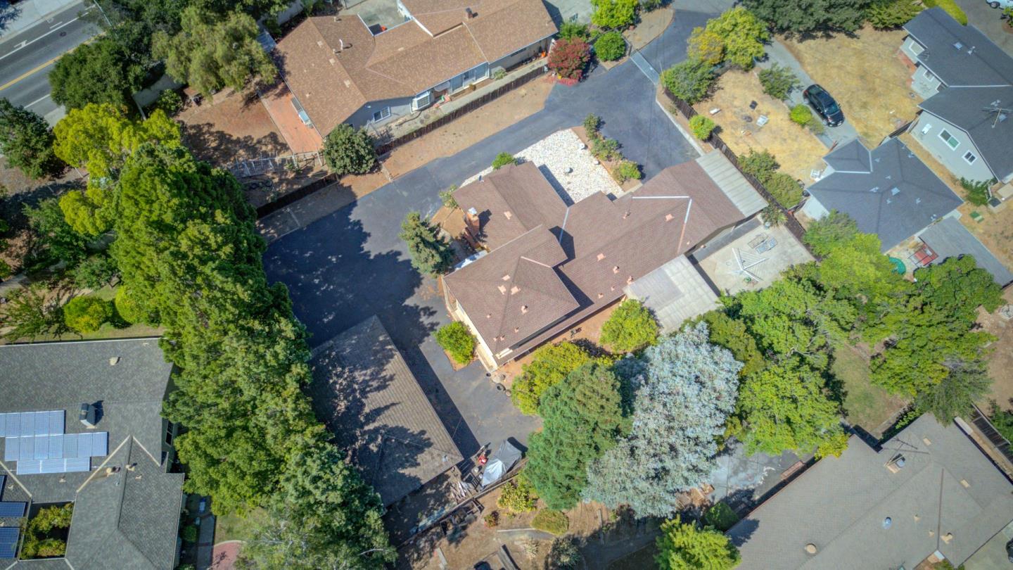 10079 Carmen Road Cupertino, CA 95014 - Photo 7 of 33 Gallery Image 7