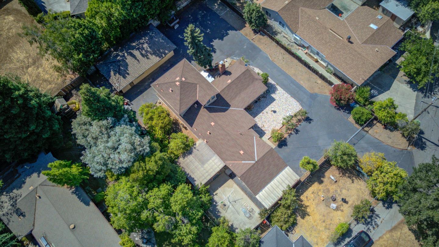10079 Carmen Road Cupertino, CA 95014 - Photo 8 of 33 Gallery Image 8