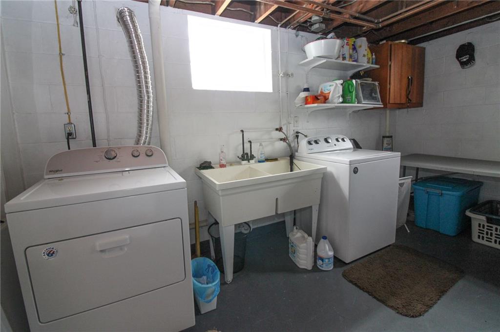 63 Beaver Grade Road McKees Rocks, PA 15136 - Photo 21 of 25 Laundry room!