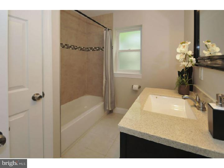 405 Avenue C Horsham, PA 19044 - Photo 12 of 17 Gallery Image 12