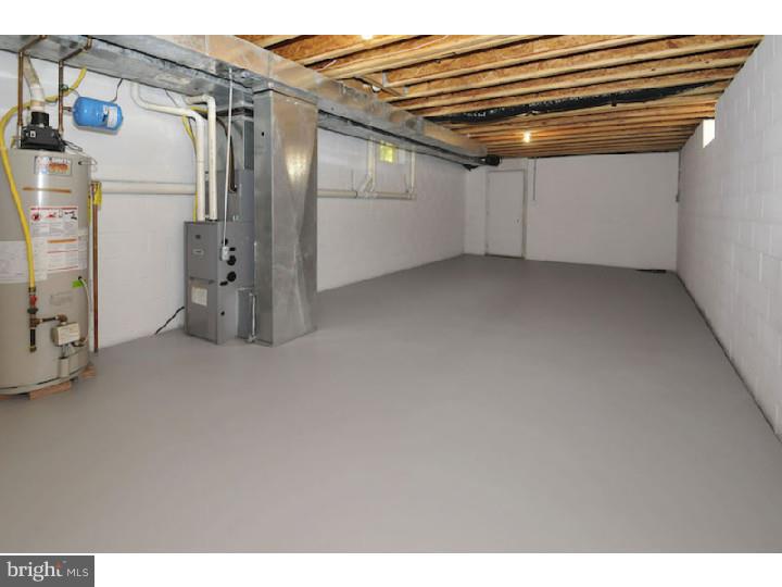 405 Avenue C Horsham, PA 19044 - Photo 14 of 17 Gallery Image 14