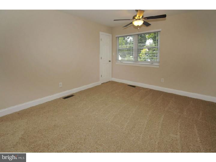 405 Avenue C Horsham, PA 19044 - Photo 10 of 17 Gallery Image 10