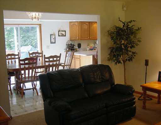 19450 Stateline Road South Bend, IN 46637 - Photo 3 of 8 Gallery Image 3