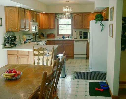 19450 Stateline Road South Bend, IN 46637 - Photo 4 of 8 Gallery Image 4