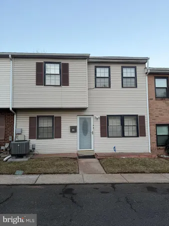 $195,000 | 18 Sawmill Run, Unit 18, Norristown, PA 19401
