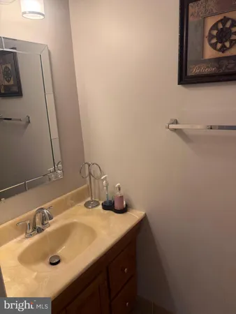 $195,000 | 18 Sawmill Run, Unit 18, Norristown, PA 19401