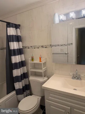 $195,000 | 18 Sawmill Run, Unit 18, Norristown, PA 19401