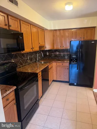 $195,000 | 18 Sawmill Run, Unit 18, Norristown, PA 19401