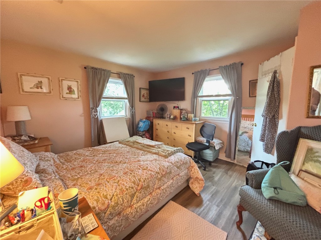 6 Hickory Avenue Middletown, RI 02842 - Photo 21 of 23