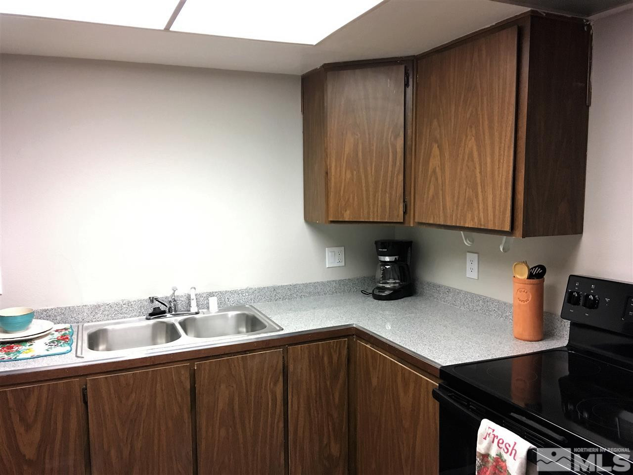 93 Vista Rafael Parkway Reno, NV 89503 - Photo 5 of 22 Photo 5