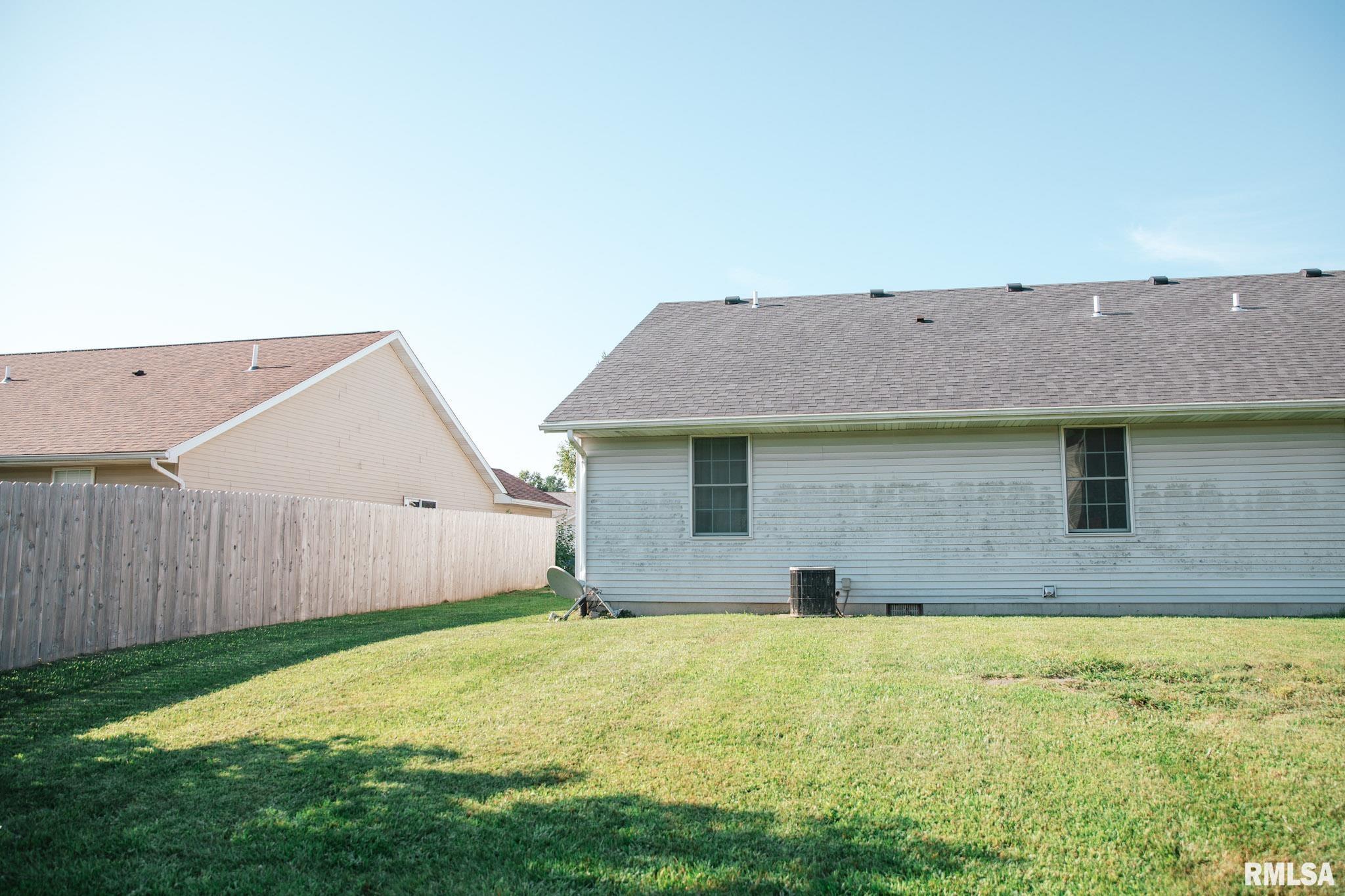 209 Eagle Ridge Drive Chatham, IL 62629 - Photo 3 of 16