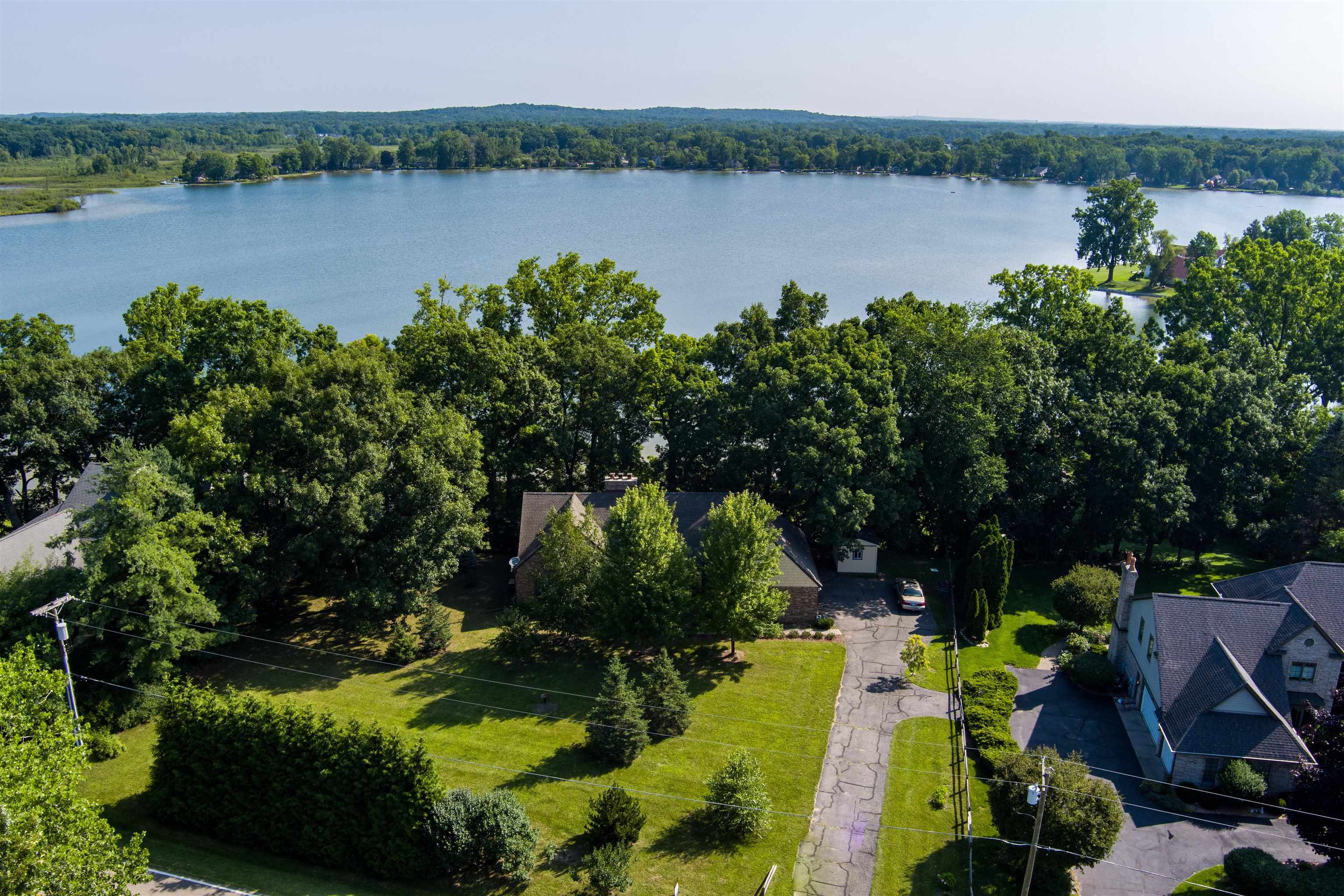 4189 Cordley Lake Road Pinckney, MI 48169 - Photo 3 of 41 50116322-2.JPG