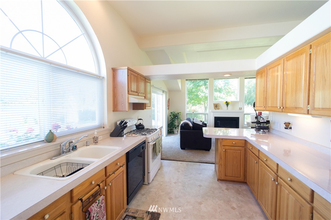 5102 Anderson Road Blaine, WA 98230 - Photo 11 of 22 Gallery Image 11