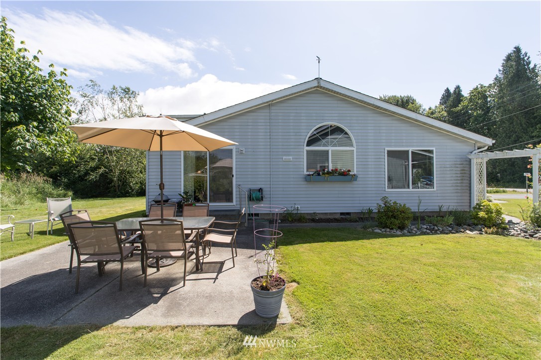 5102 Anderson Road Blaine, WA 98230 - Photo 3 of 22 Gallery Image 3