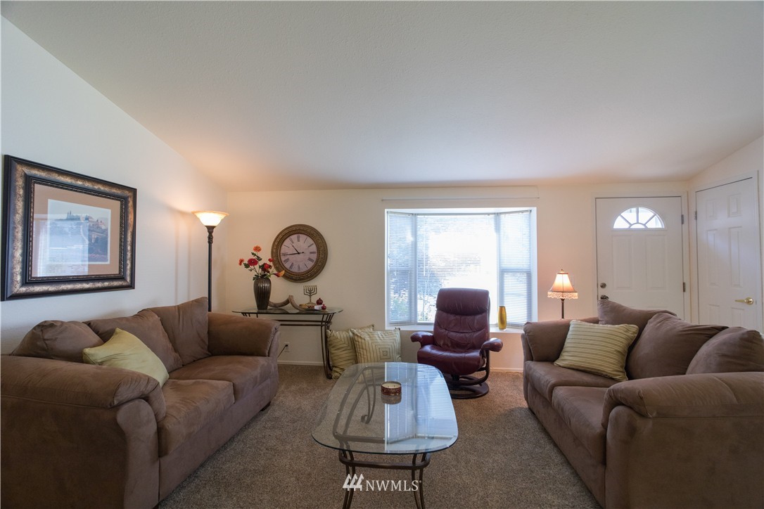 5102 Anderson Road Blaine, WA 98230 - Photo 4 of 22 Gallery Image 4