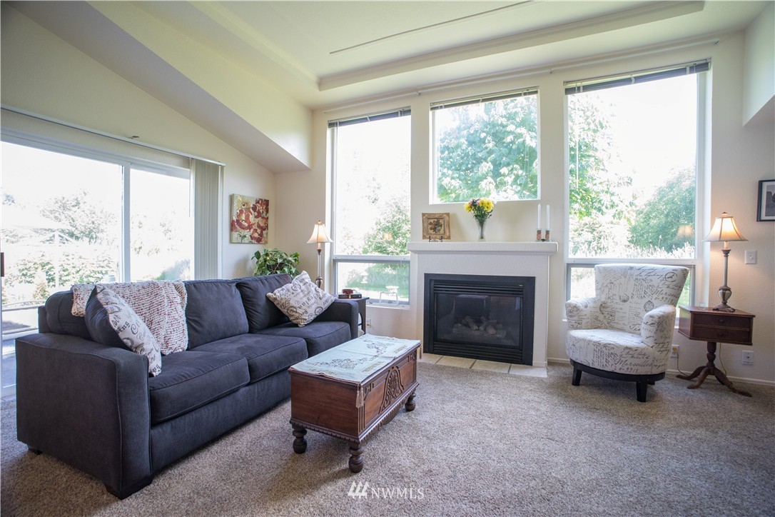 5102 Anderson Road Blaine, WA 98230 - Photo 6 of 22 Gallery Image 6