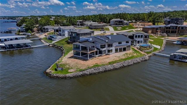 $6,990,000 | 10 Shootout Drive, Osage Beach, MO 65065