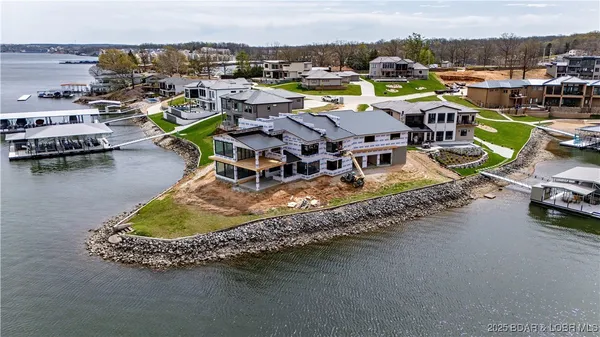 $6,990,000 | 10 Shootout Drive, Osage Beach, MO 65065