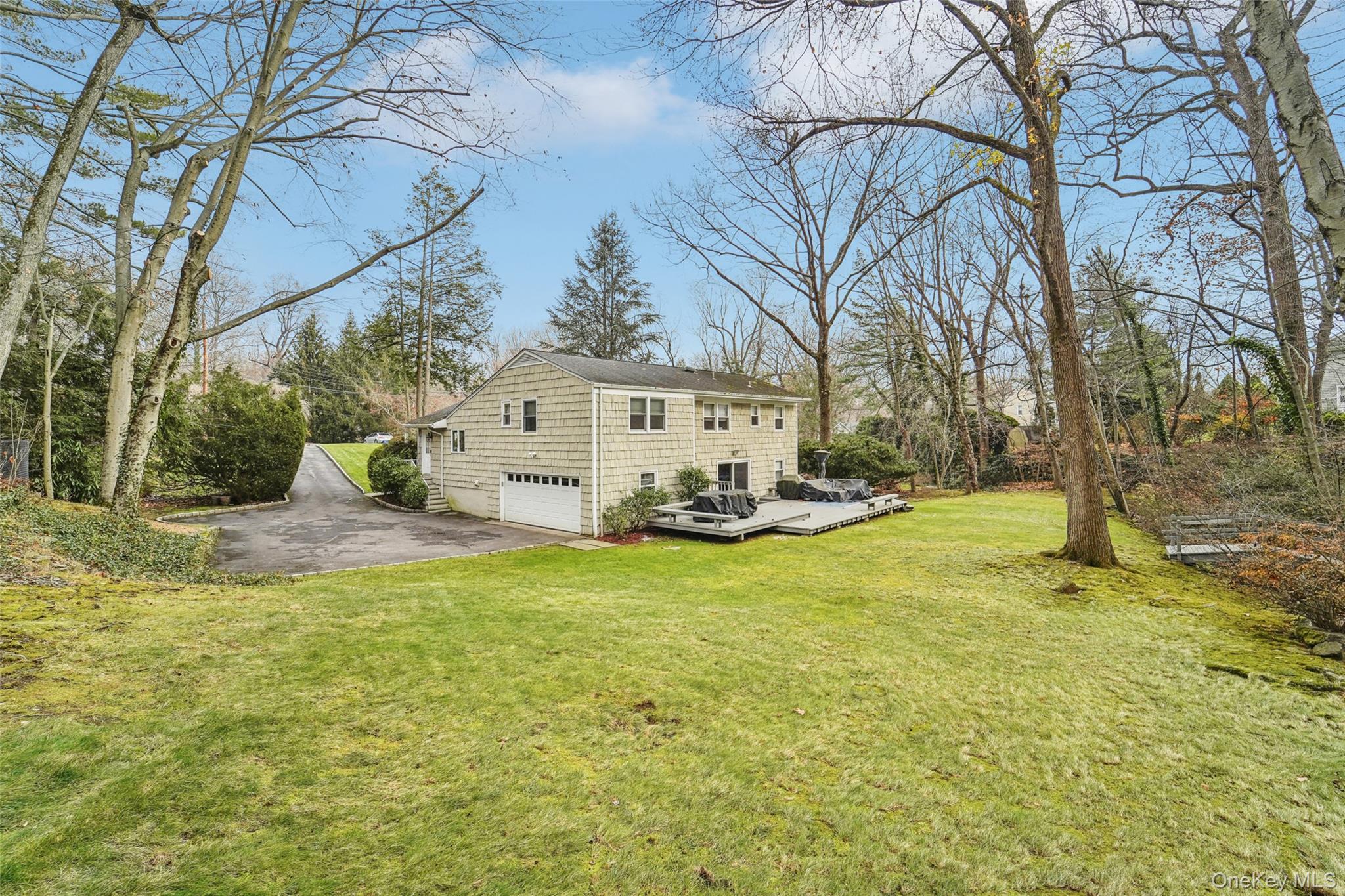 6 Robins Roost Rye Brook, NY 10573 - Photo 26 of 29
