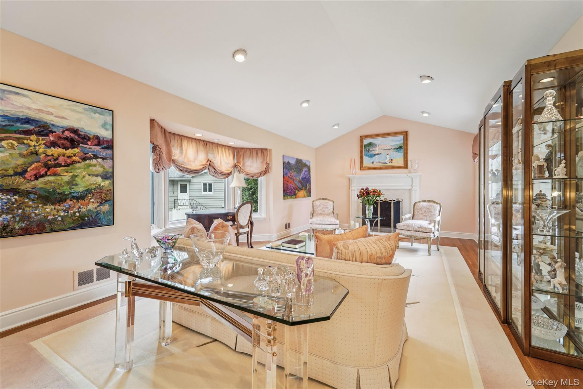 6 Robins Roost Rye Brook, NY 10573 - Photo 3 of 29