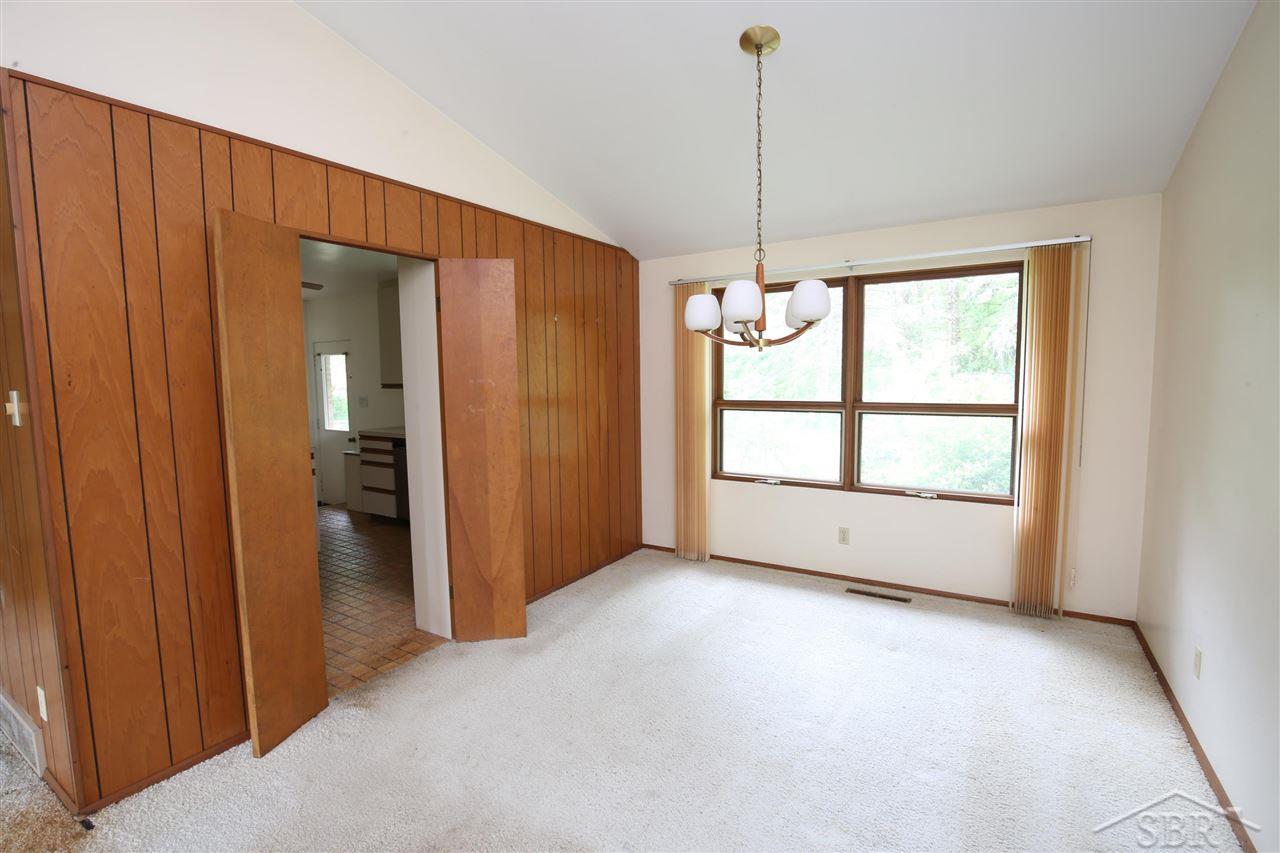 5509 Ridgemont Court Midland, MI 48640 - Photo 8 of 44 50043095-7.JPG