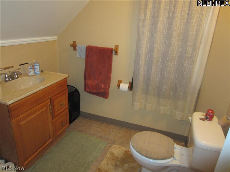 3993 Bluestone Road Cleveland Heights, OH 44121 - Photo 8 of 10 Gallery Image 8