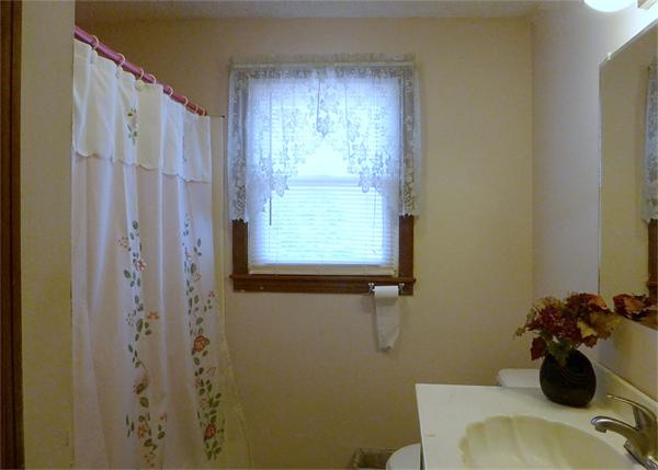 440 Grayson Drive Springfield, MA 01119 - Photo 17 of 18 Gallery Image 17