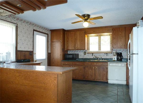 440 Grayson Drive Springfield, MA 01119 - Photo 7 of 18 Gallery Image 7