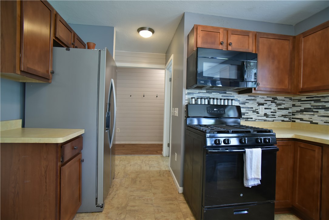 2405 Penfield Road Penfield, NY 14450 - Photo 14 of 25