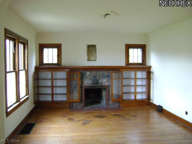 3674 Crum Road Youngstown, OH 44515 - Photo 4 of 13 living room