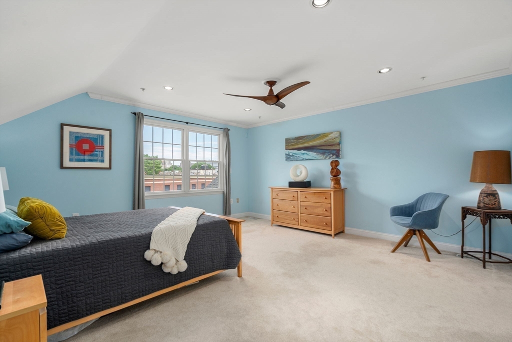 104 Harvard Street, Unit 6 Brookline, MA 02446 - Photo 10 of 18 a living room with furniture