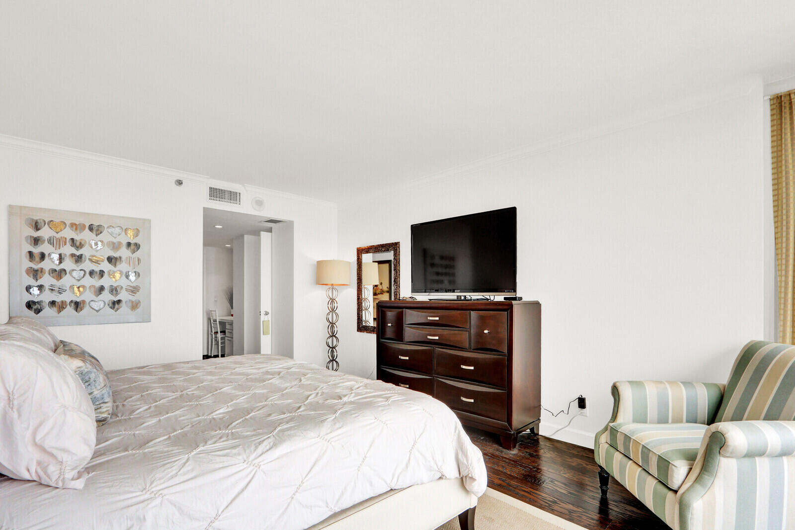 4201 North Ocean Boulevard, Unit C1405 Boca Raton, FL 33431 - Photo 34 of 40 GUEST BEDROOM
