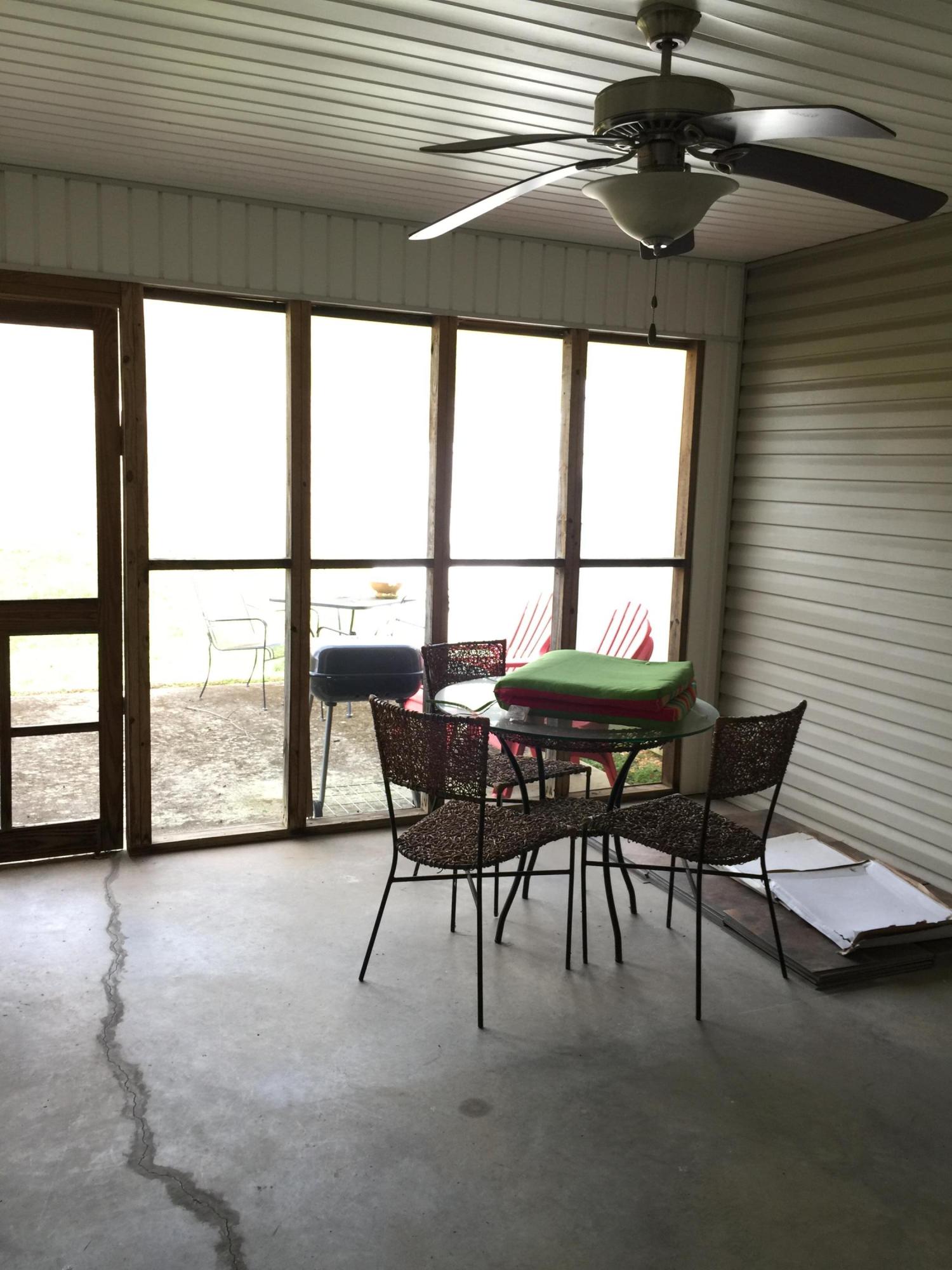 811 Spring Park Road Knoxville, TN 37914 - Photo 25 of 29 E0924339-19C5-4256-981E-CF549D4F977F