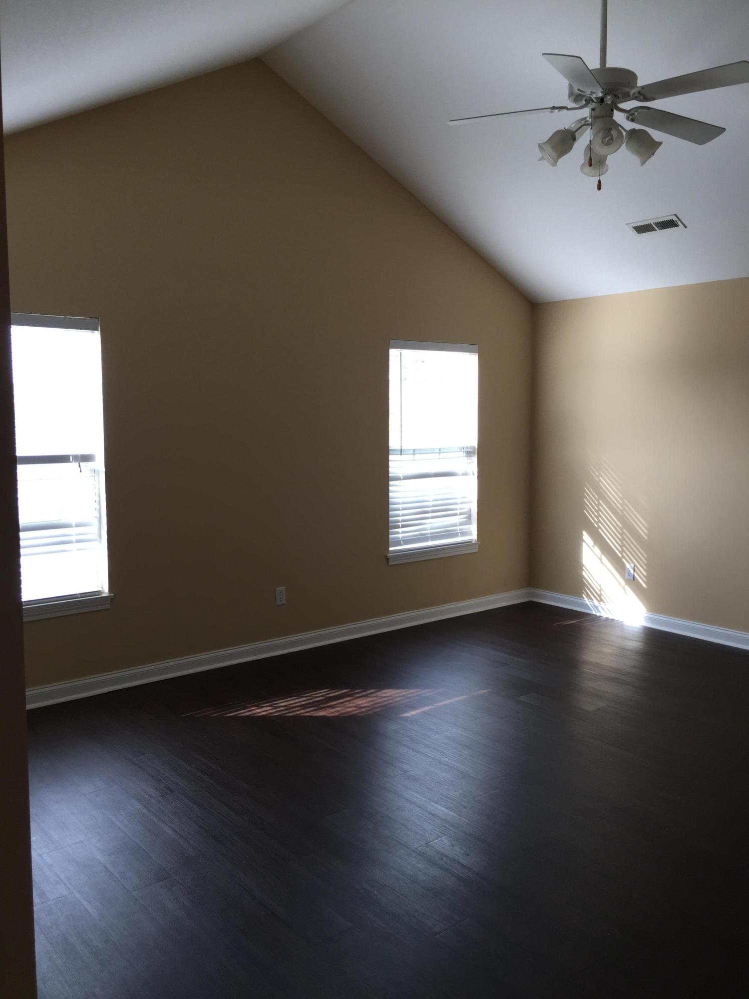 811 Spring Park Road Knoxville, TN 37914 - Photo 5 of 29 23FC5E80-FEAA-4D0F-BEEB-13AC26FE2C8B