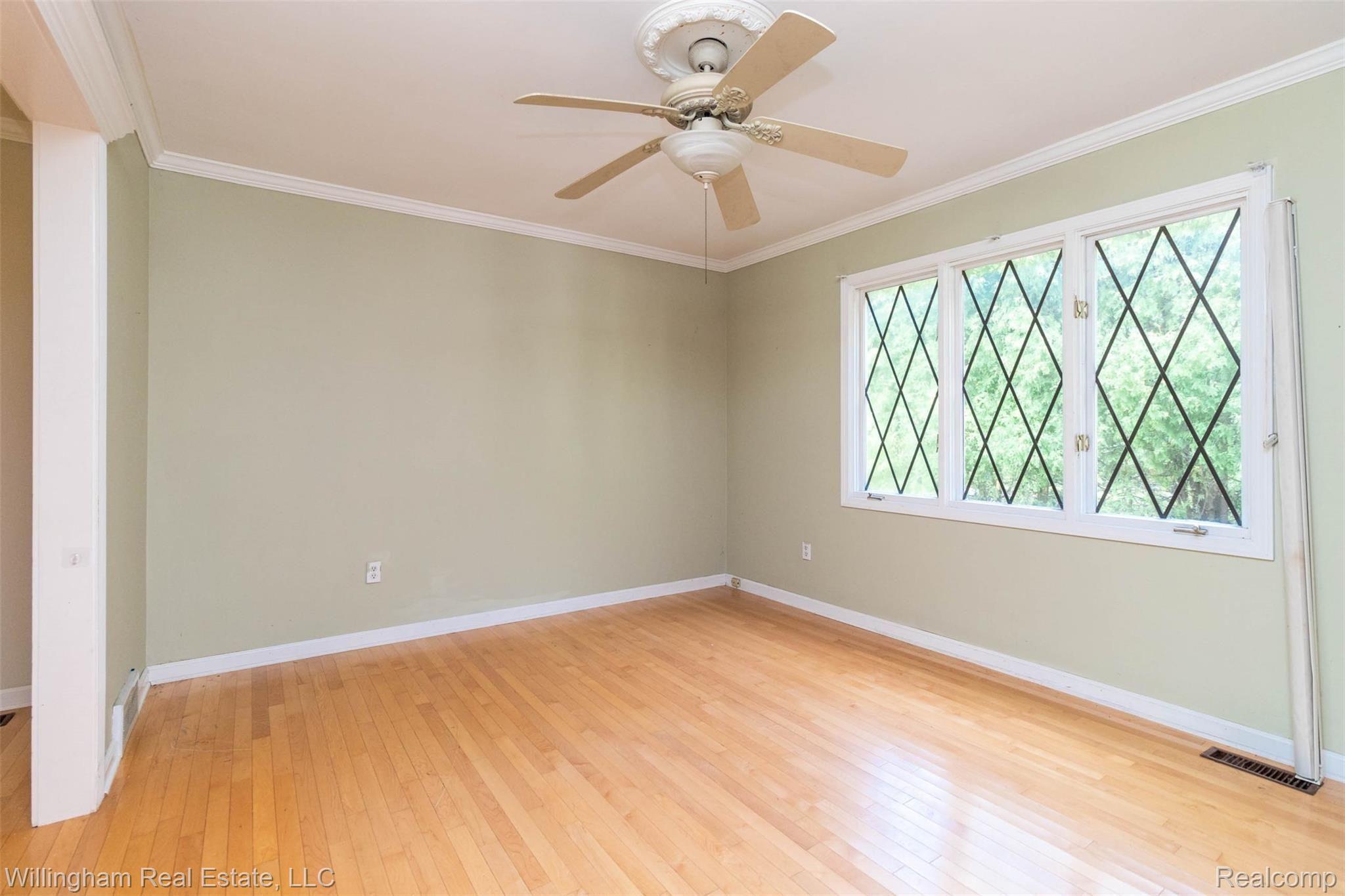 8920 Church Road Grosse Ile, MI 48138 - Photo 6 of 32 Formal dining room.jpg