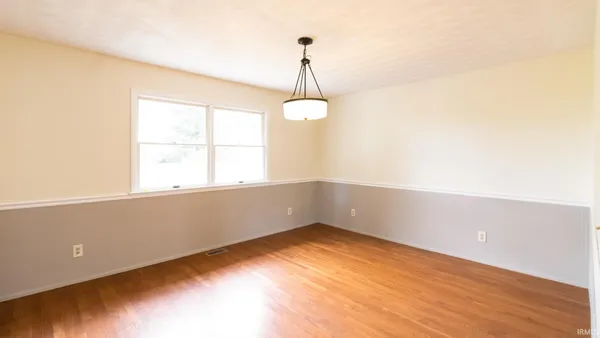 $200,000 | 1947 North Tree Street, Parker City, IN 47368