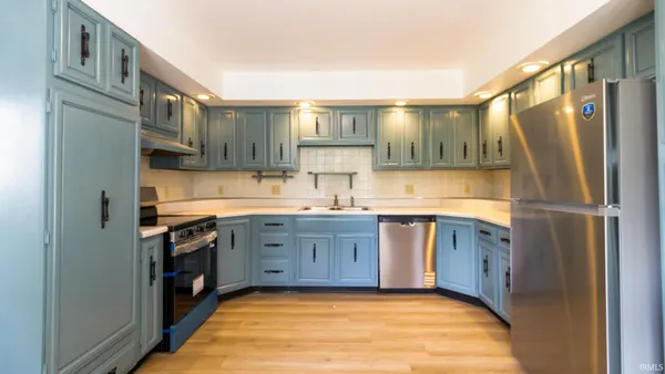 $200,000 | 1947 North Tree Street, Parker City, IN 47368