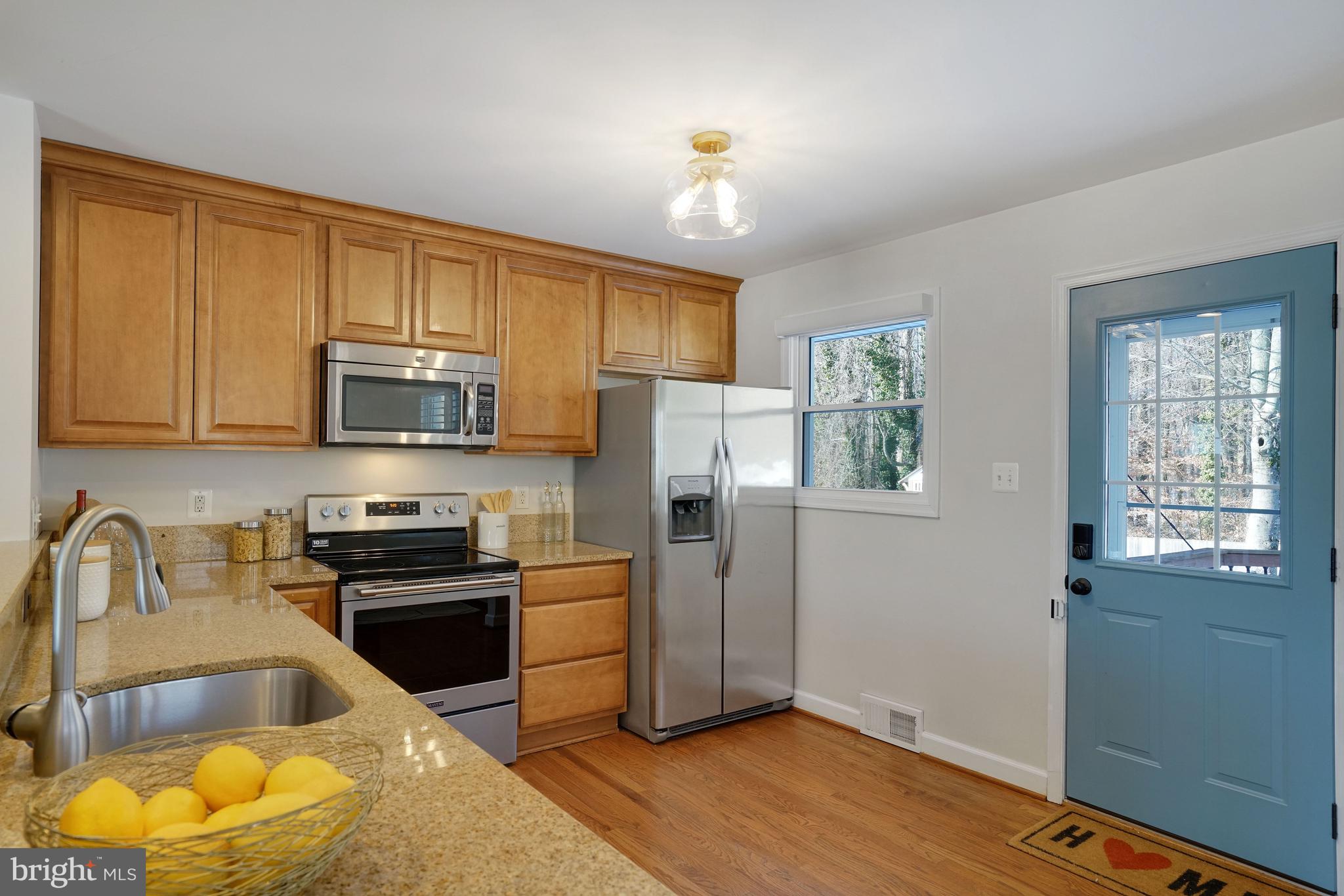 6726 Bostwick Drive Springfield, VA 22151 - Photo 18 of 63 Stainless Steel Appliances