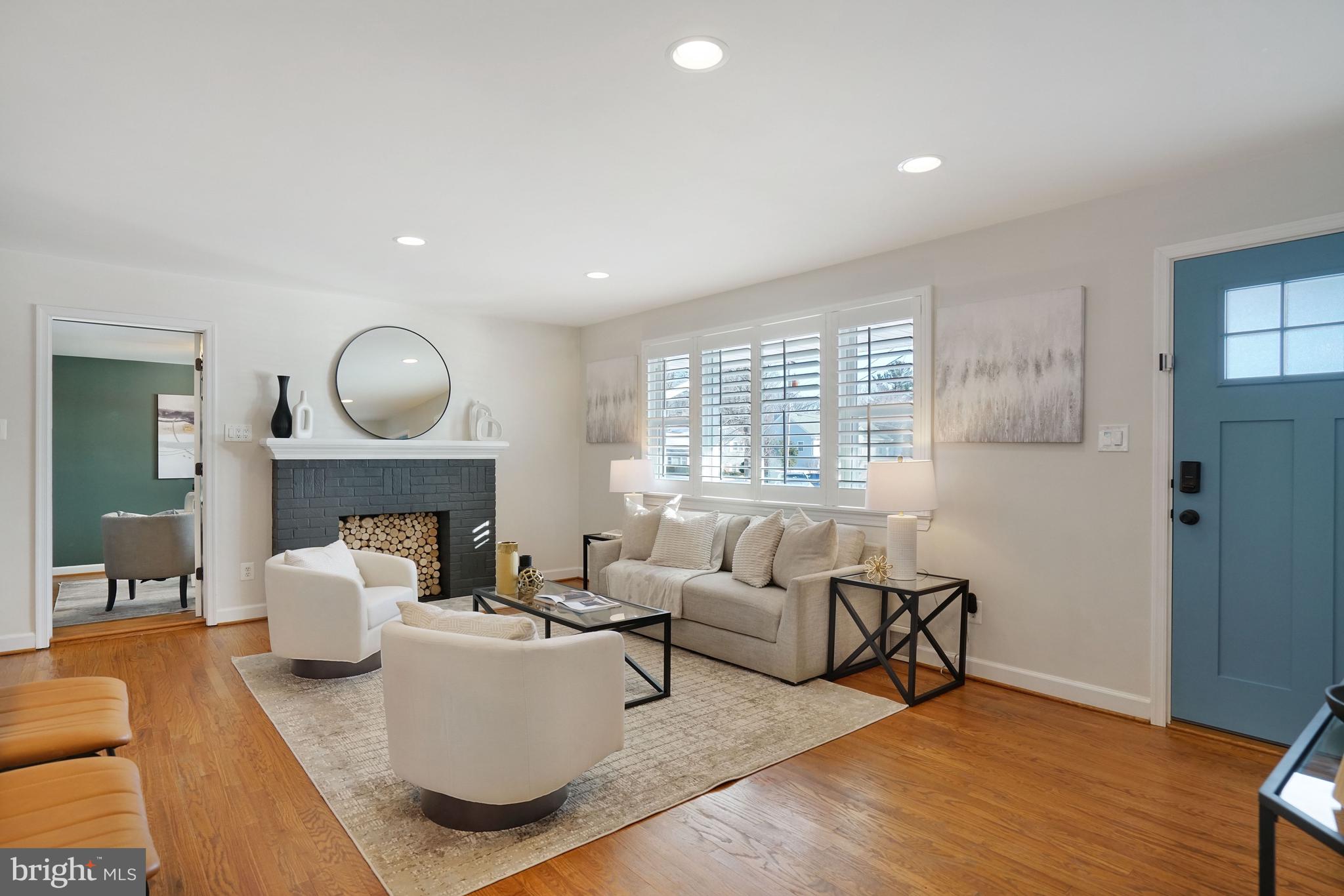 6726 Bostwick Drive Springfield, VA 22151 - Photo 6 of 63 Sun-Drenched Living Room