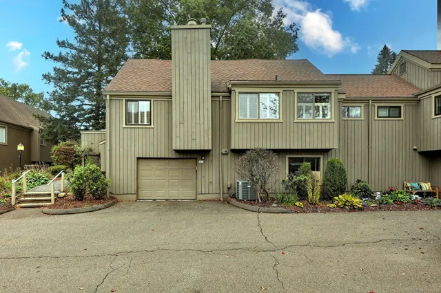 $499,000 | 195 Bayfield Lane, Unit A, Stratford, CT 06614