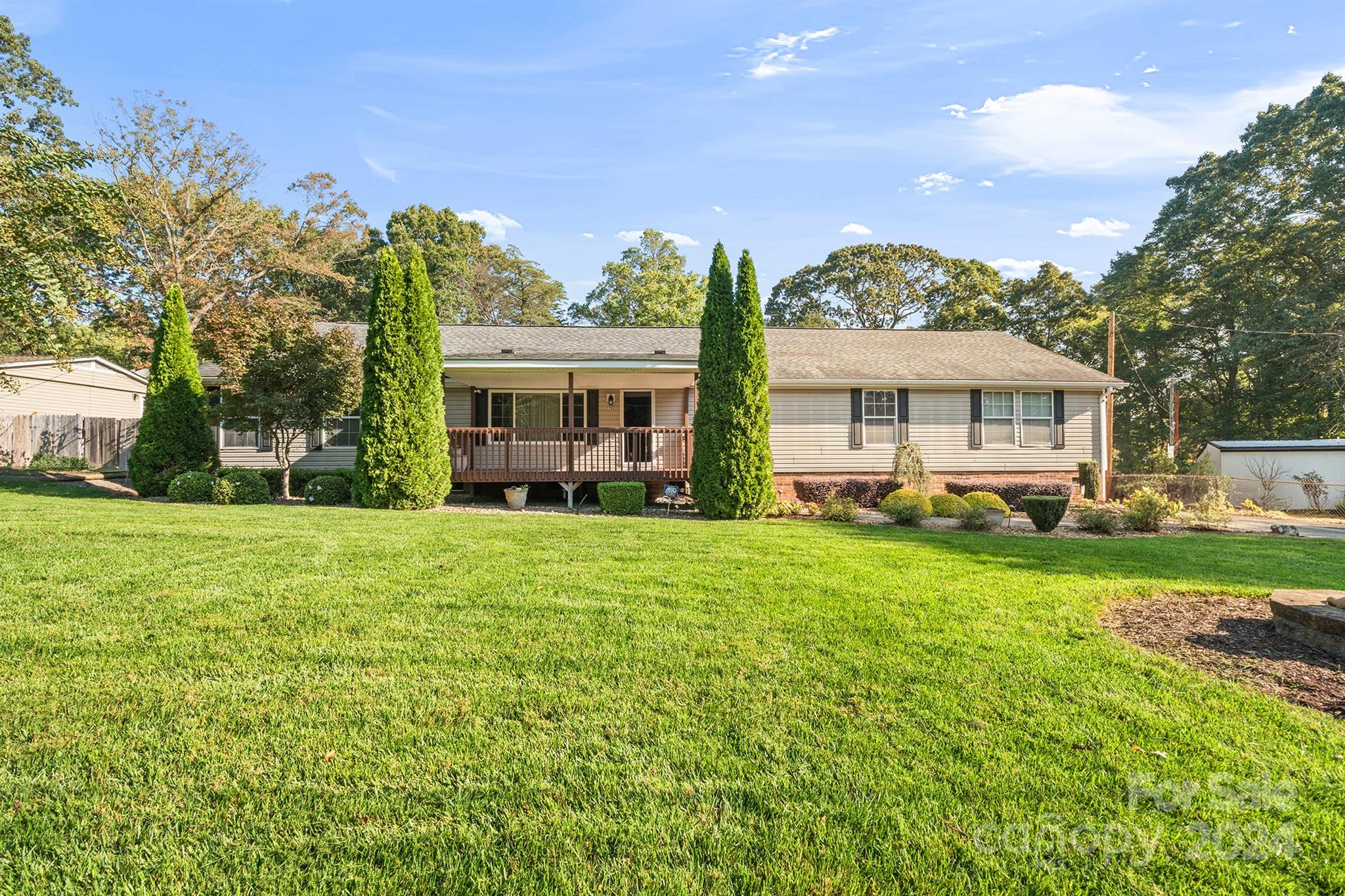 2225 Hart Road Charlotte, NC 28214 - Photo 1 of 38 Gallery Image 1