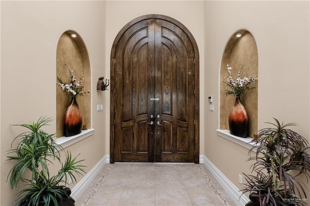 2116 West Alberta Road Edinburg, TX 78539 - Photo 3 of 35 Welcome!