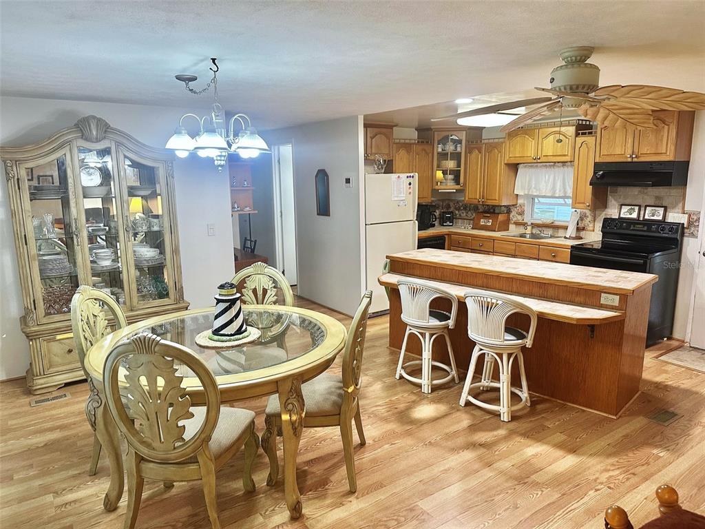 11211 101st Street North, Unit 93 Largo, FL 33773 - Photo 2 of 14