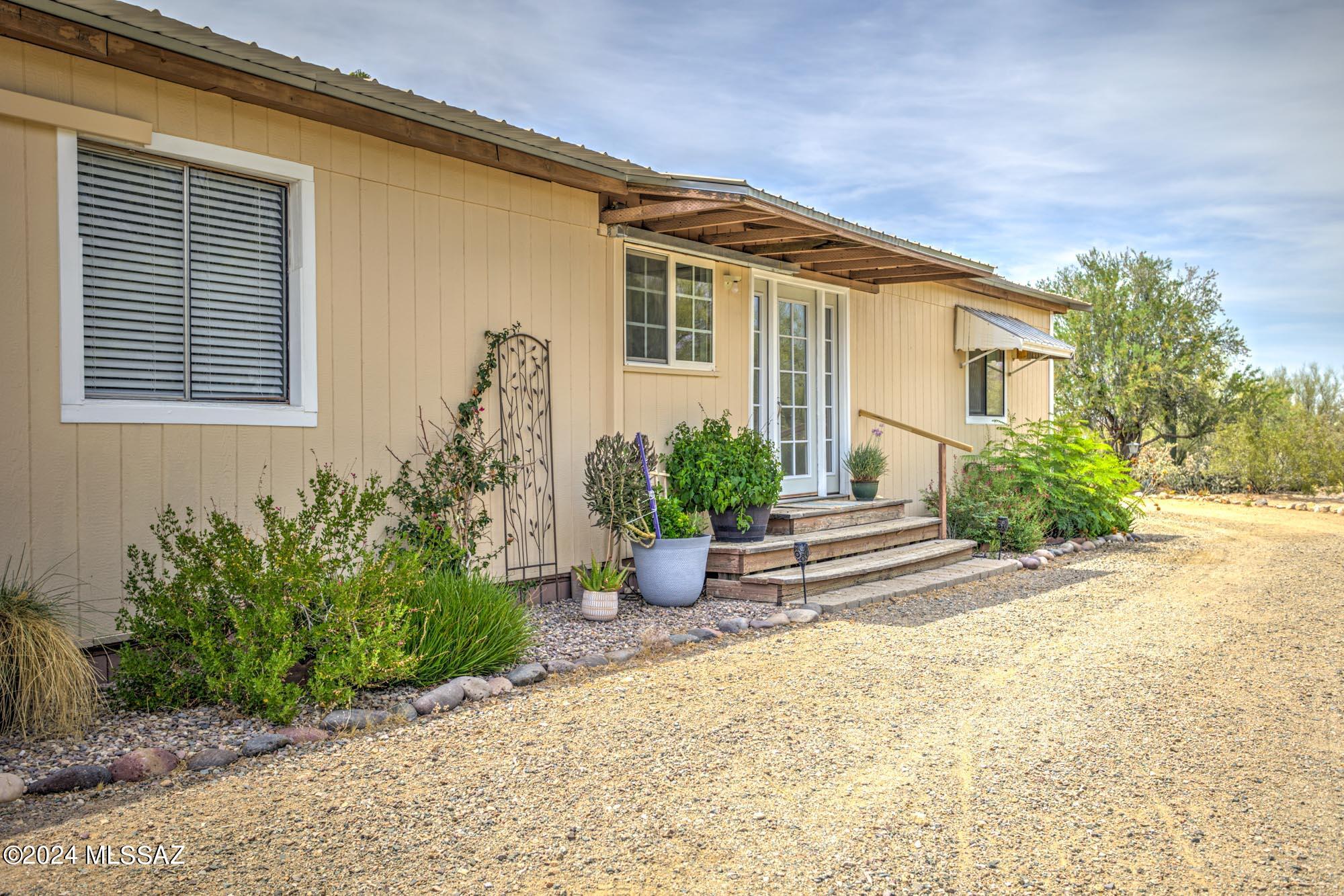 10450 West Ina Road Tucson, AZ 85743 - Photo 2 of 38 CYNTHIA (30 of 30)