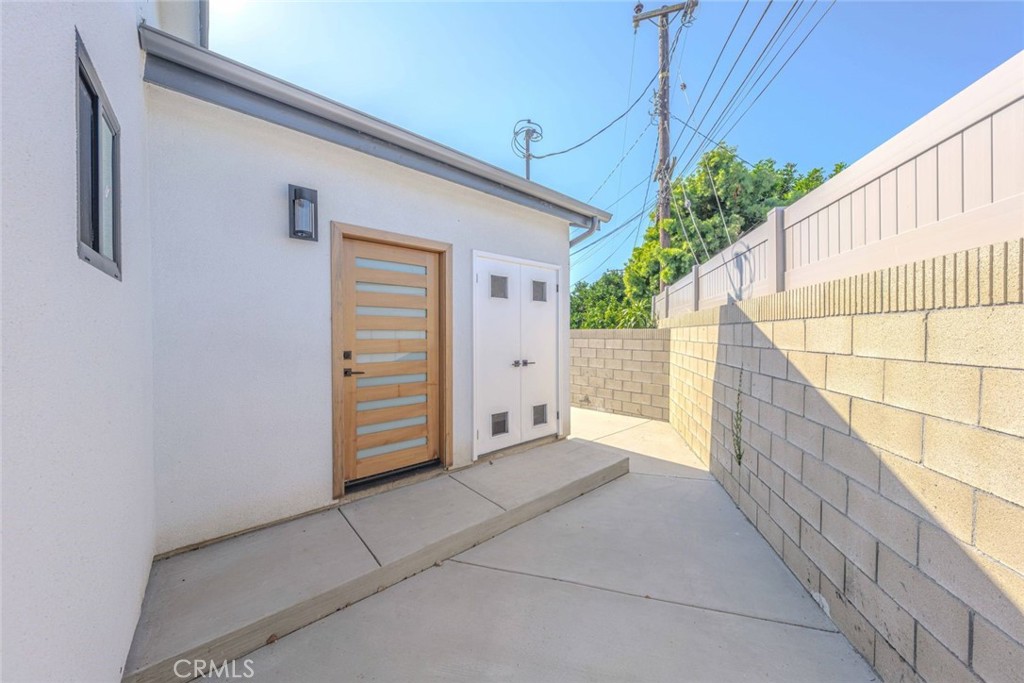 5825 View Circle Huntington Beach, CA 92649 - Photo 2 of 28 a view of a house with a yard